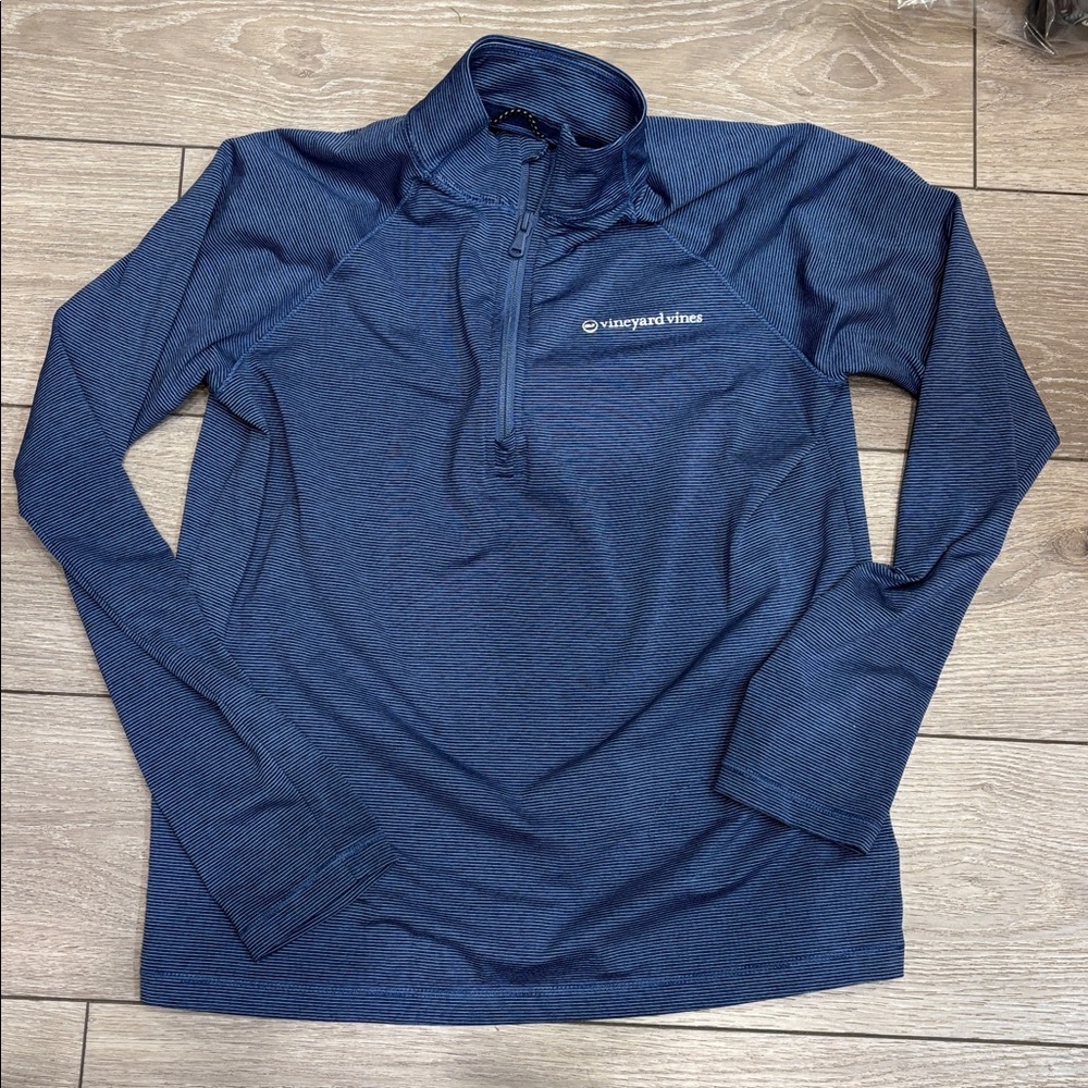 Vineyard Vines Navy Striped Top size Large